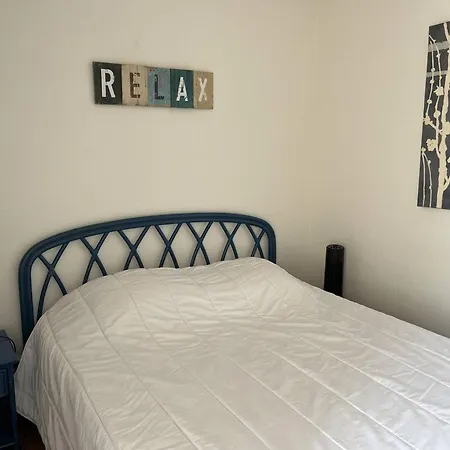 Centre Port Avec Piscine Et Parking, 4 Couchages, Terrasse Sud - Cap D'agde - Fr-1-749-61 *