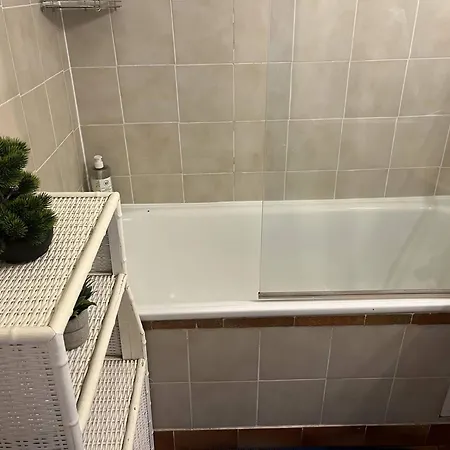 Apartment Centre Port Avec Piscine Et Parking, 4 Couchages, Terrasse Sud - Cap D'agde - Fr-1-749-61 *