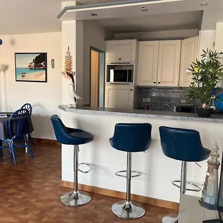 Centre Port Avec Piscine Et Parking, 4 Couchages, Terrasse Sud - Cap D'agde - Fr-1-749-61 Apartment