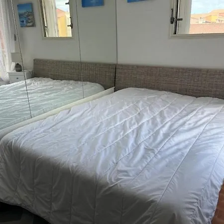 Centre Port Avec Piscine Et Parking, 4 Couchages, Terrasse Sud - Cap D'agde - Fr-1-749-61 Apartment *